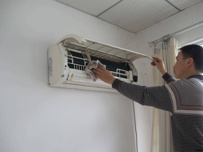 新空调制热为什么有臭味