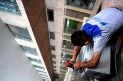 如何在高层安装中固定空调？ 为了安全，这些任务必须做好